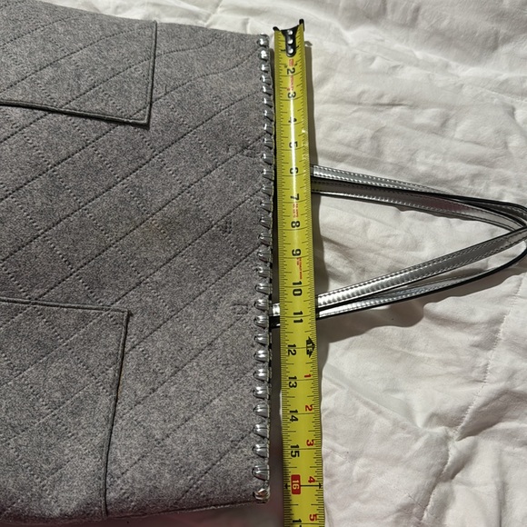 Tory Burch Block T Felt Tote Bag - Picture 10 of 11